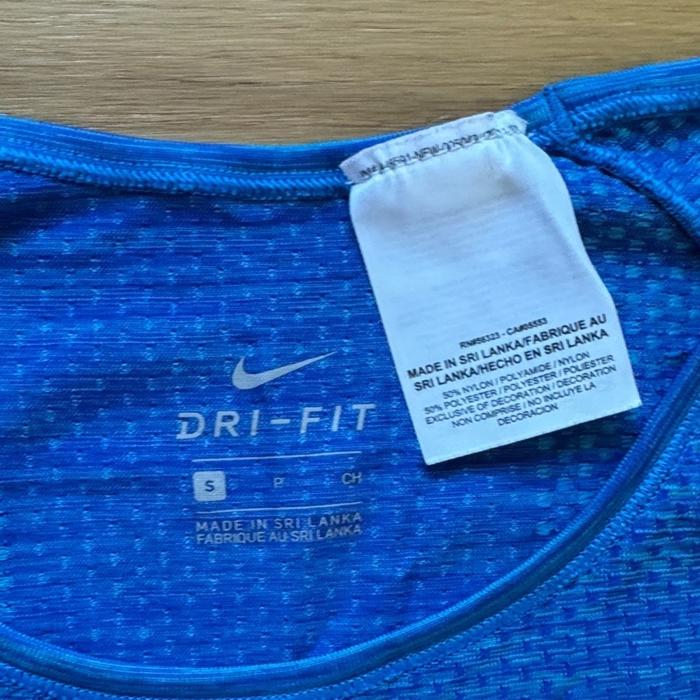 Nike Dri Fit Shirt Mens S Blue Long Sleeve Running Gym Thumb Holes - Picture 2 of 8